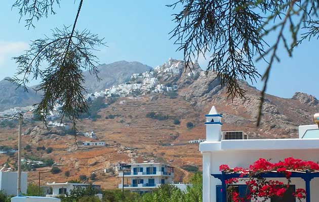 Θέα στη Χώρα της Σερίφου