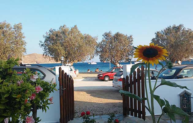 Διαμονή στη Σέριφο δίπλα στη θάλασσα