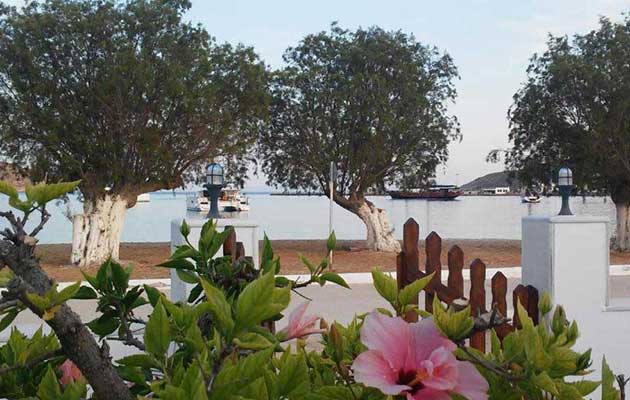 Ο κήπος στα Studios Agira στη Σέριφο