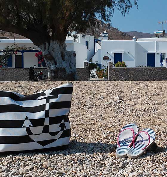 διαμονή στη Σέριφο δίπλα στη θάλασσα